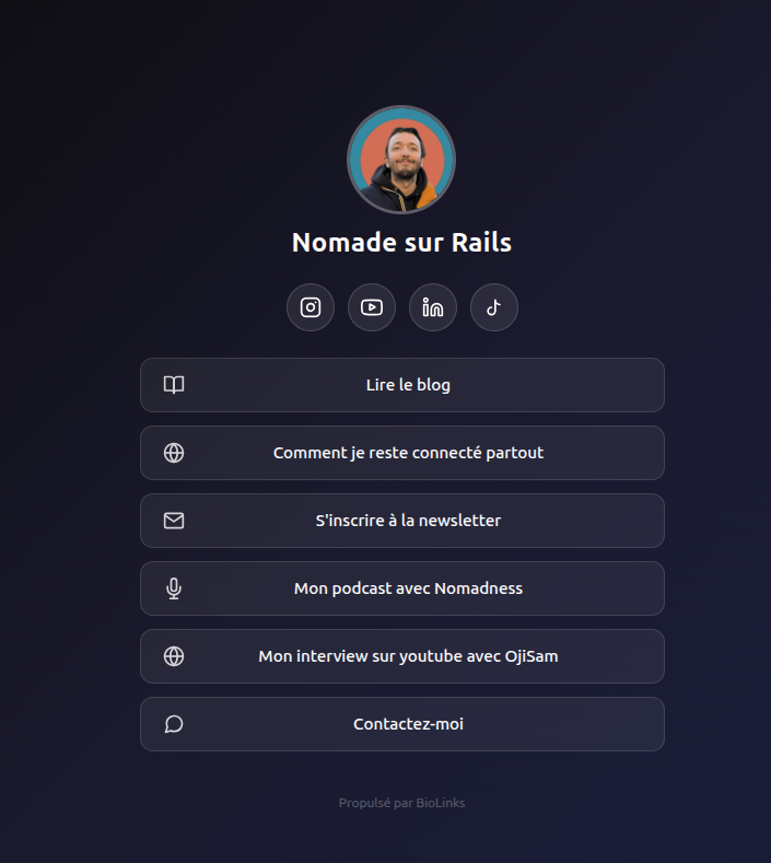 Aperçu d'une page BioLinks en template Dark sur mobile